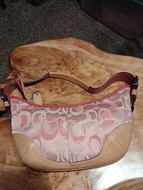 Pink Soho Hobo Signature Pattern Shoulder Bag
